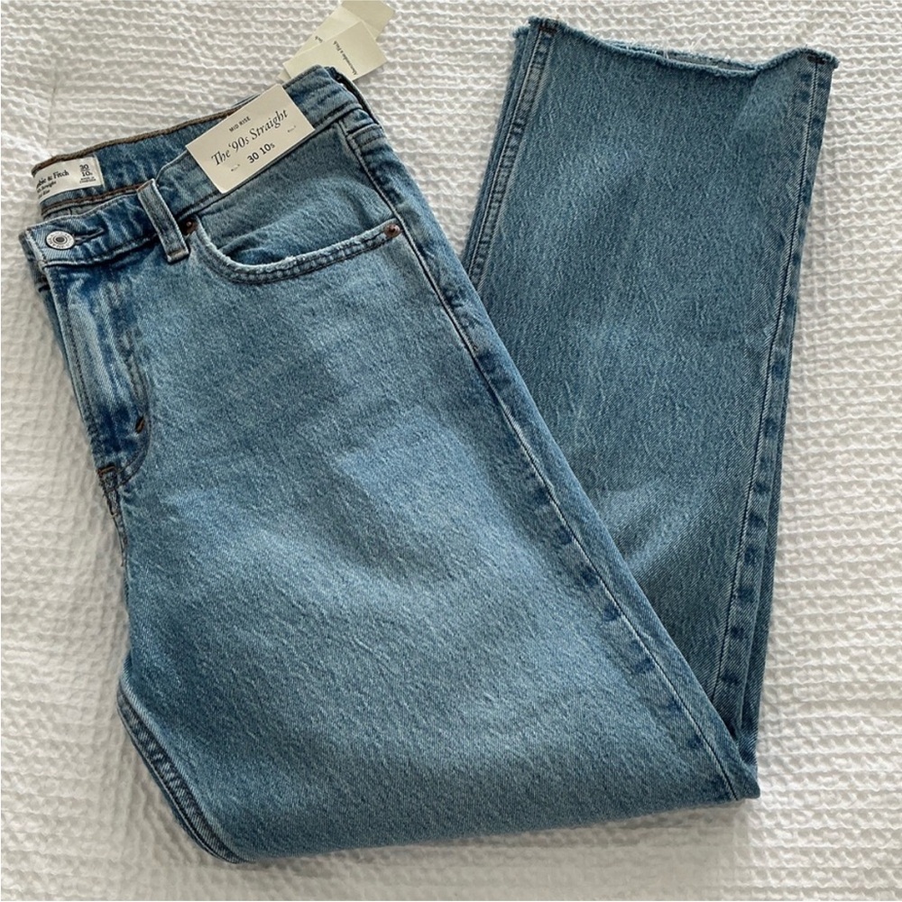 Abercrombie & Fitch Mid rise straight jeans